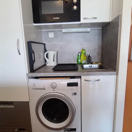 Charming 20 M From The In Appartement