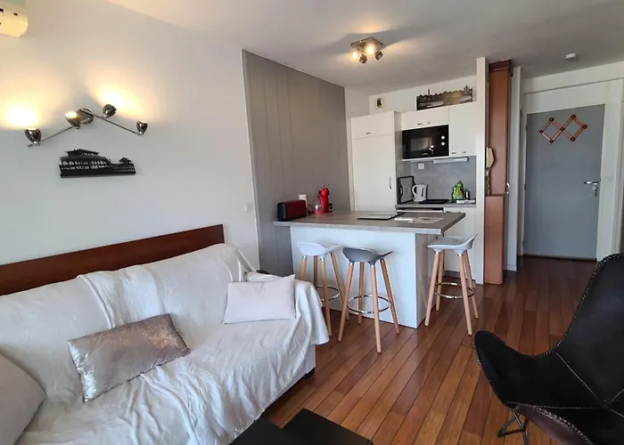 Charming 20 M From The In *