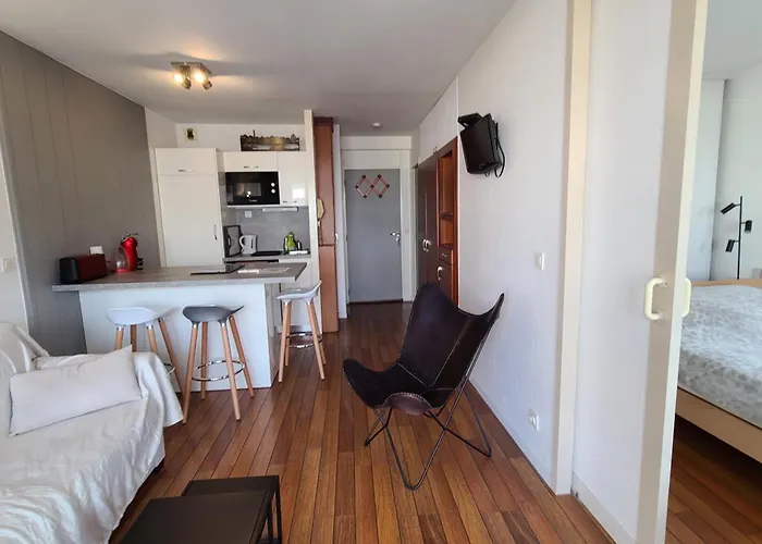 Charming 20 M From The In Appartement