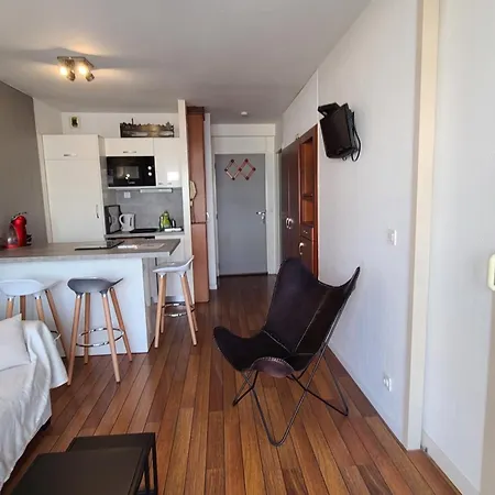 Charming 20 M From The In Apartment